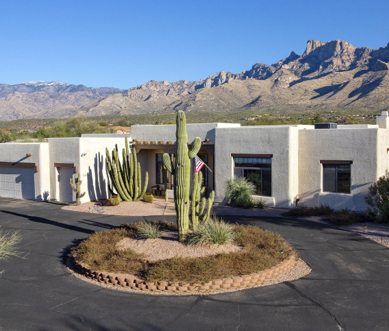 Desert home in Oro Valley