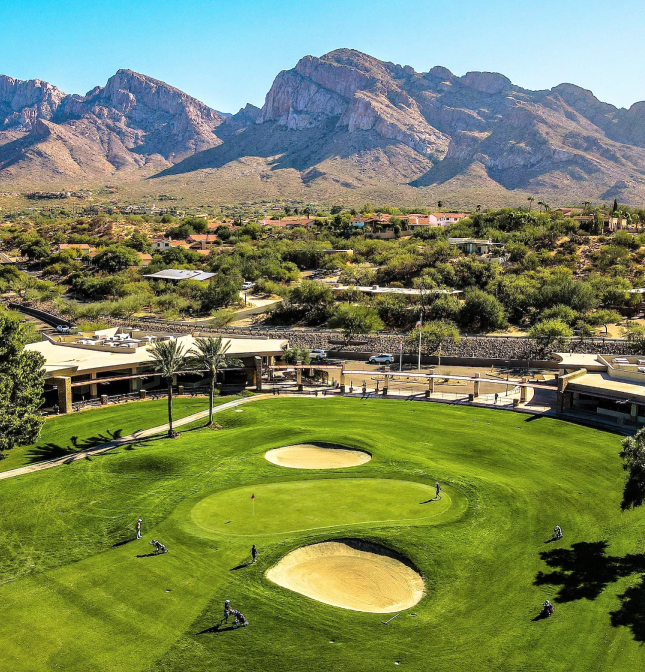 Golf course and mountains in Oro Valley